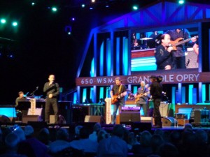 Grand Ole Opry - Lee Greenwood singing "I'm Proud to be an American"