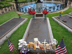 Presley's final resting place on the grounds at Graceland