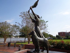 "The Waving Girl" sculpted in honor of young Florence Martus who greeted passing ships daily between 1887 - 1931